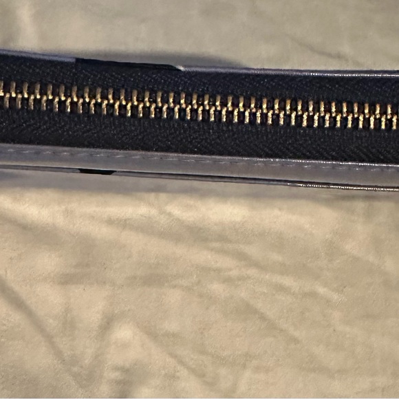 Kate Spade whale wallet - Picture 4 of 6